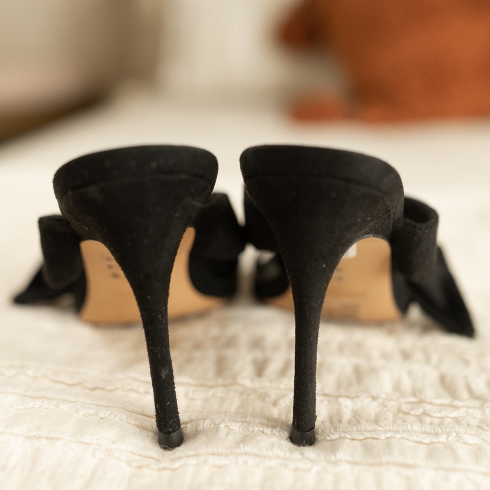 Women’s Express Black Suede Bowtie Slip On Sandals size 8 - Picture 6 of 11